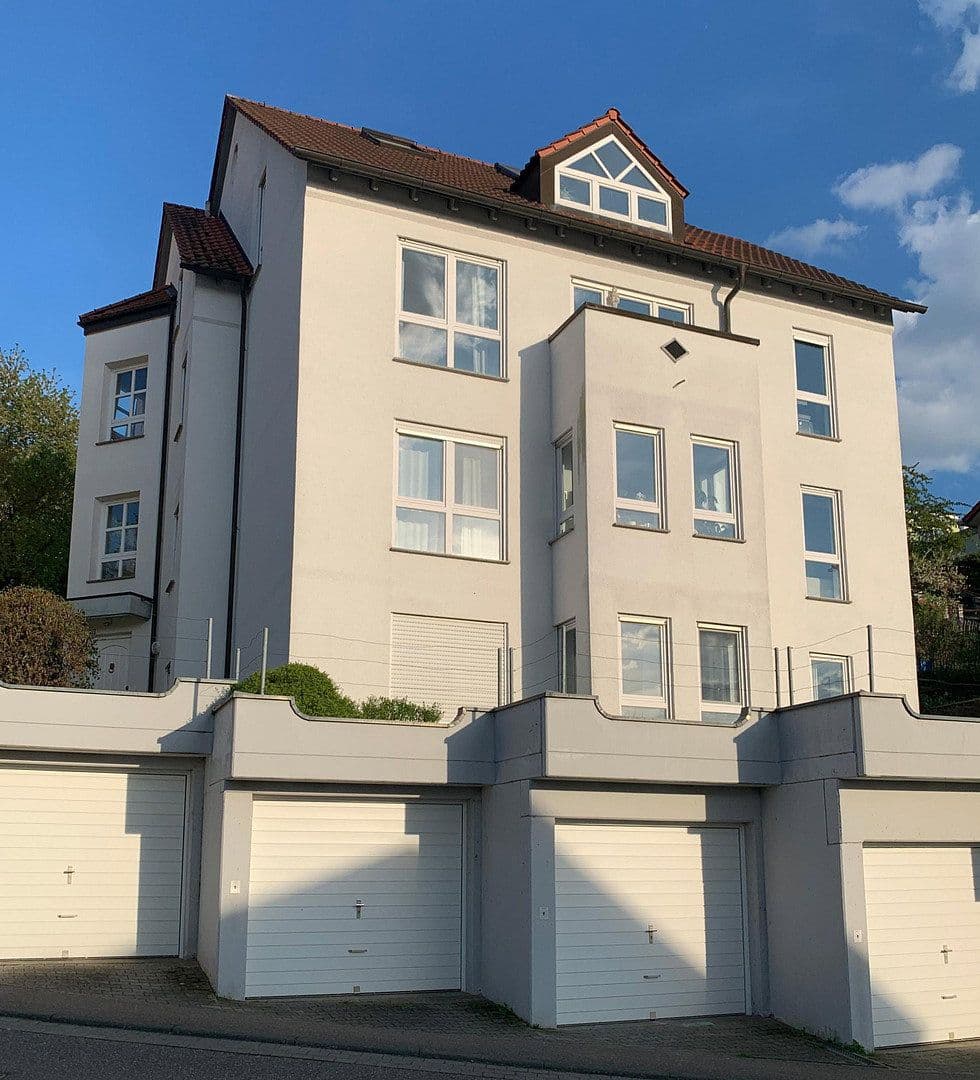 Predaj bytu 4-izbový 103 m², Stuttgart, Bádensko-Wurttembersko Predaj bytu 4-izbový 103 m², Stuttgart, Bádensko-Wurttembersko