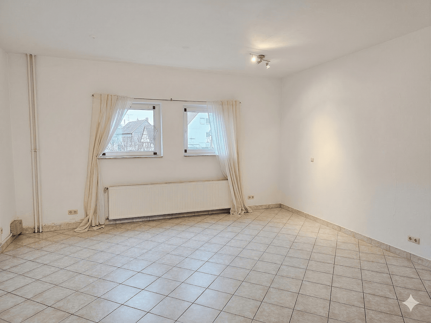 Prenájom bytu 1-izbový 50 m², Falltorstr. 2, Bruchköbel, Hesensko Prenájom bytu 1-izbový 50 m², Falltorstr. 2, Bruchköbel, Hesensko