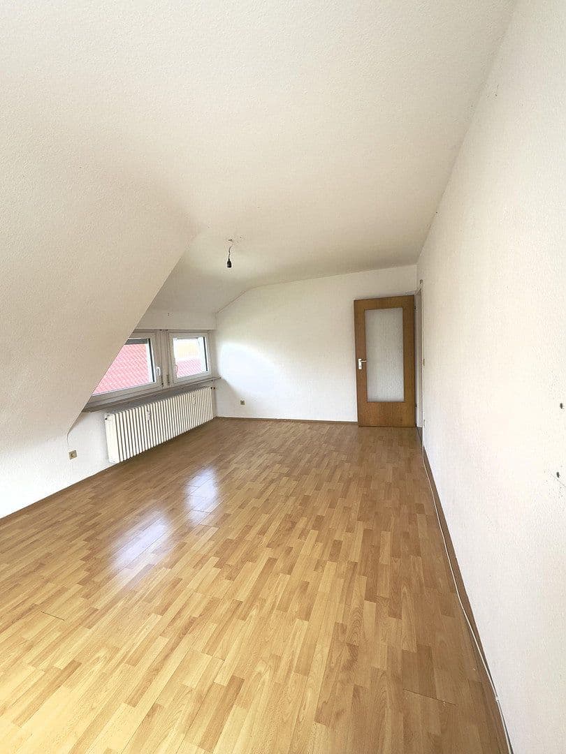 Prenájom bytu 4-izbový 75 m², Korb, Bádensko-Wurttembersko Prenájom bytu 4-izbový 75 m², Korb, Bádensko-Wurttembersko
