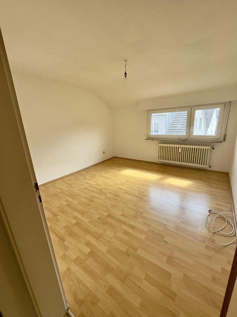 Prenájom bytu 4-izbový 75 m², Korb, Bádensko-Wurttembersko Prenájom bytu 4-izbový 75 m², Korb, Bádensko-Wurttembersko
