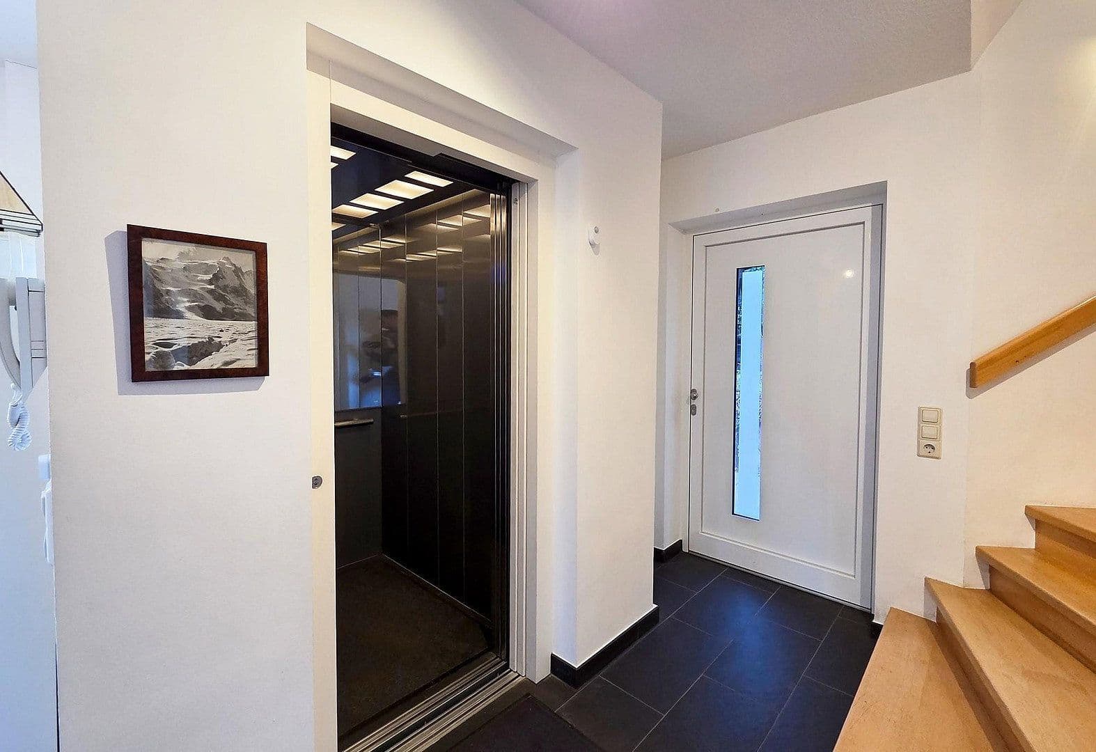 Predaj domu 241 m², pozemek 1.127 m², Braubach, Porýnie-Falcko Predaj domu 241 m², pozemek 1.127 m², Braubach, Porýnie-Falcko