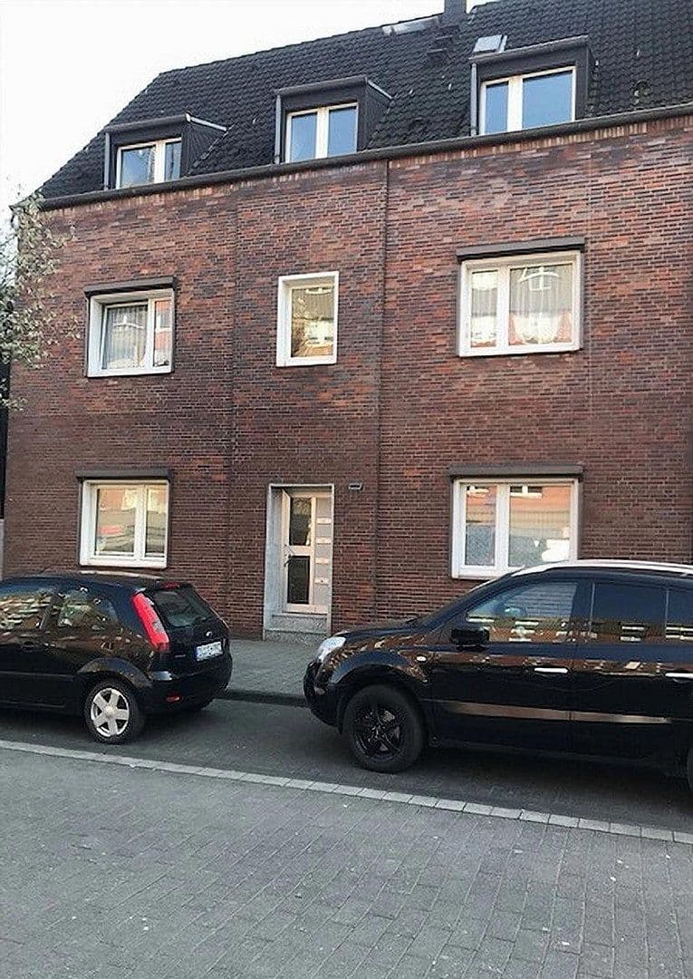 Prenájom bytu 3-izbový 83 m², Von-der-Mark-Str. 37, Duisburg, Severné Porýnie - Westfálsko Prenájom bytu 3-izbový 83 m², Von-der-Mark-Str. 37, Duisburg, Severné Porýnie - Westfálsko