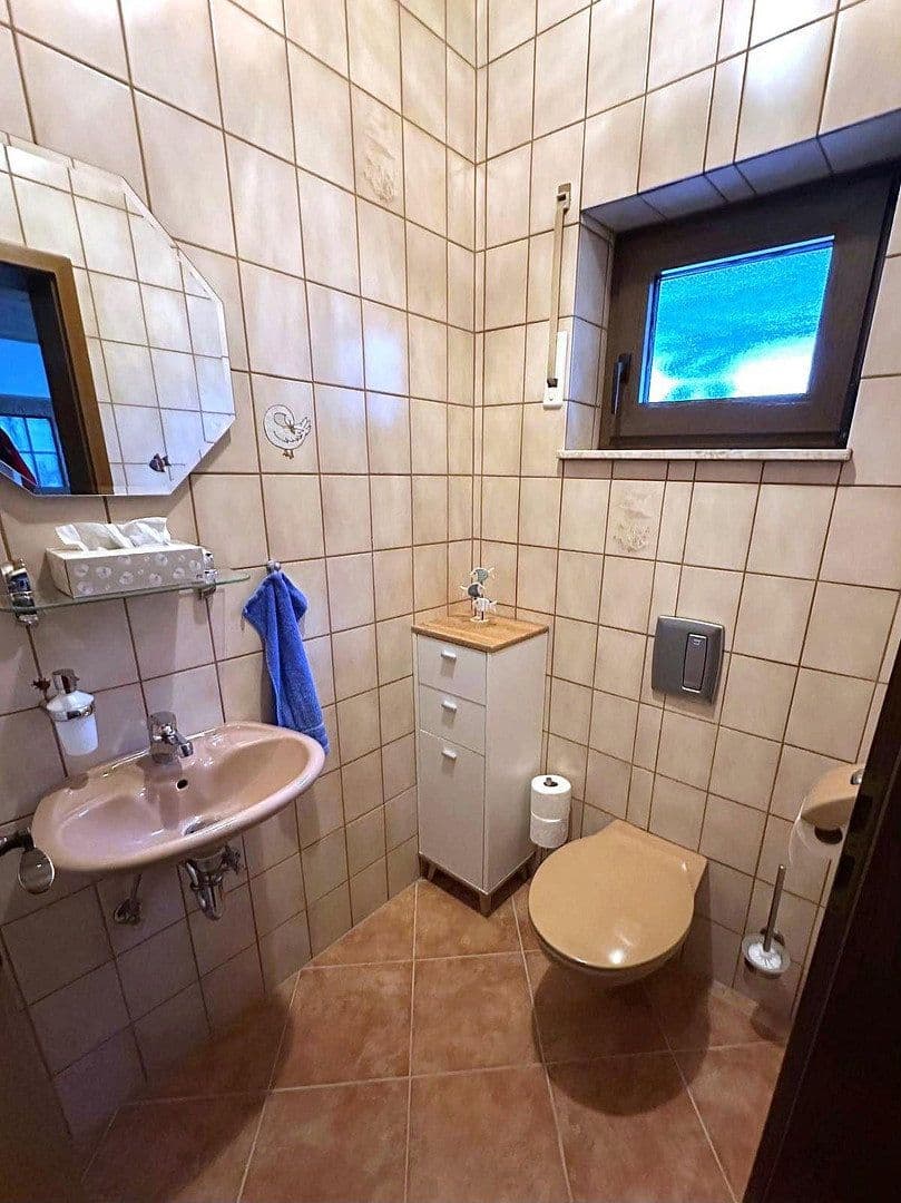 Predaj domu 186 m², pozemek 473 m², Germersheim, Porýnie-Falcko Predaj domu 186 m², pozemek 473 m², Germersheim, Porýnie-Falcko