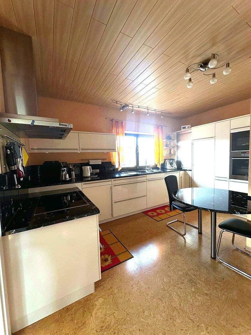 Predaj domu 186 m², pozemek 473 m², Germersheim, Porýnie-Falcko Predaj domu 186 m², pozemek 473 m², Germersheim, Porýnie-Falcko