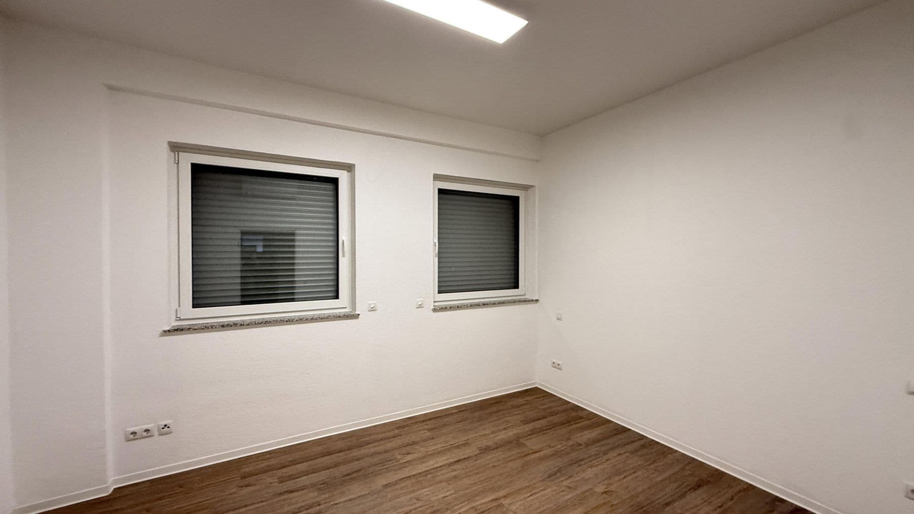 Prenájom bytu 5-izbový 117 m², Andernach, Porýnie-Falcko Prenájom bytu 5-izbový 117 m², Andernach, Porýnie-Falcko