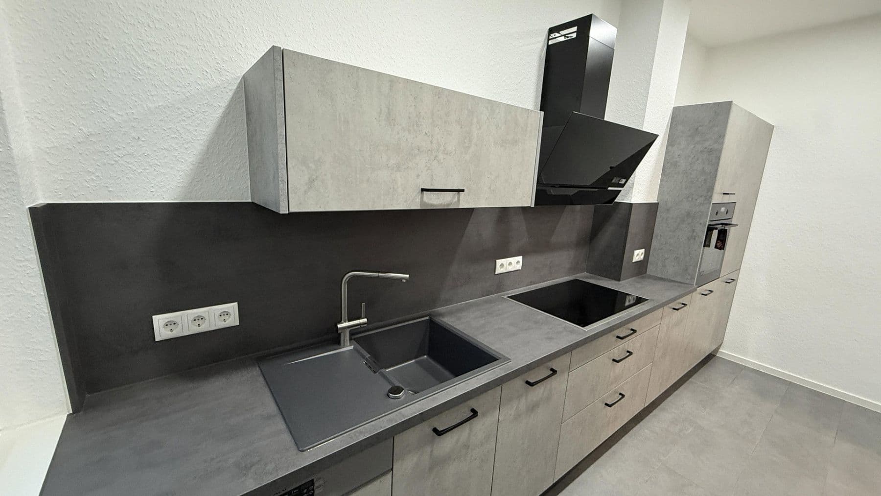 Prenájom bytu 5-izbový 117 m², Andernach, Porýnie-Falcko Prenájom bytu 5-izbový 117 m², Andernach, Porýnie-Falcko