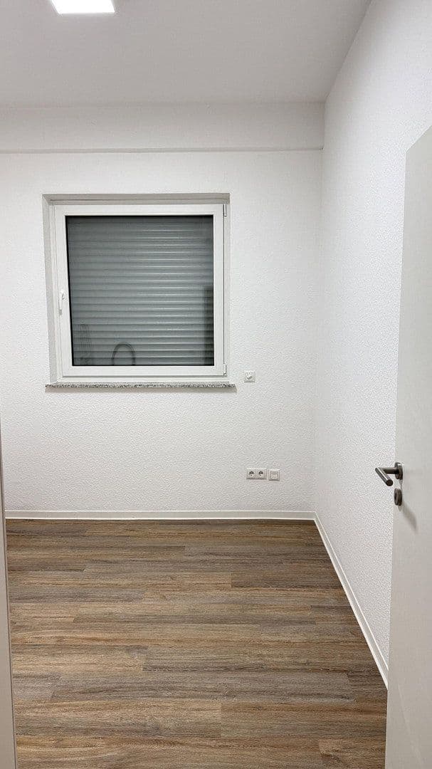 Prenájom bytu 5-izbový 117 m², Andernach, Porýnie-Falcko Prenájom bytu 5-izbový 117 m², Andernach, Porýnie-Falcko