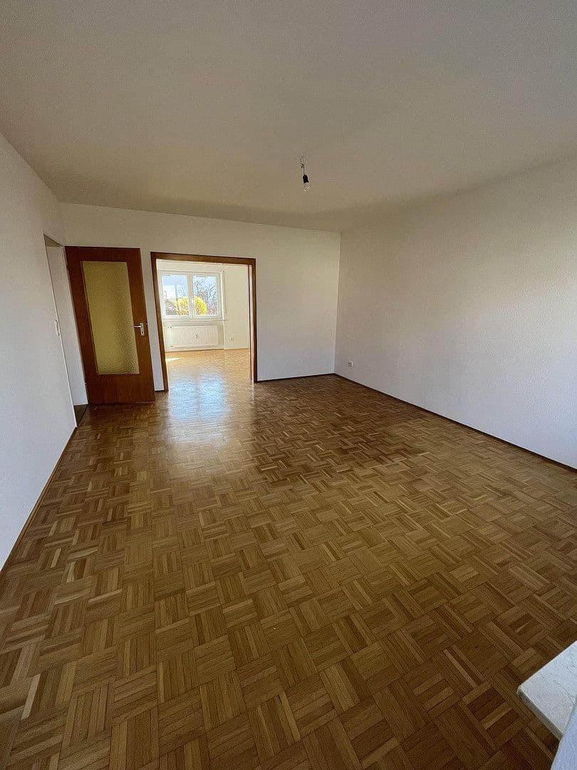 Prenájom bytu 3-izbový 86 m², Möhrendorf, Bavorsko Prenájom bytu 3-izbový 86 m², Möhrendorf, Bavorsko