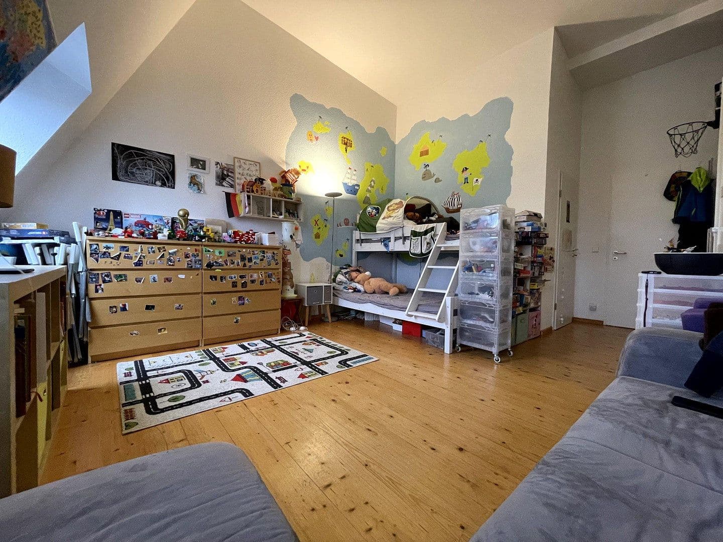 Predaj bytu 3-izbový 119 m², Berlin, Berlín Predaj bytu 3-izbový 119 m², Berlin, Berlín