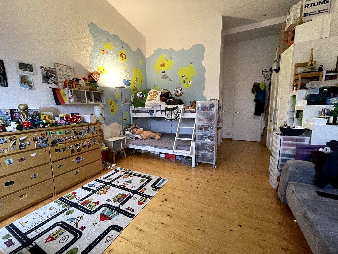 Predaj bytu 3-izbový 119 m², Berlin, Berlín Predaj bytu 3-izbový 119 m², Berlin, Berlín