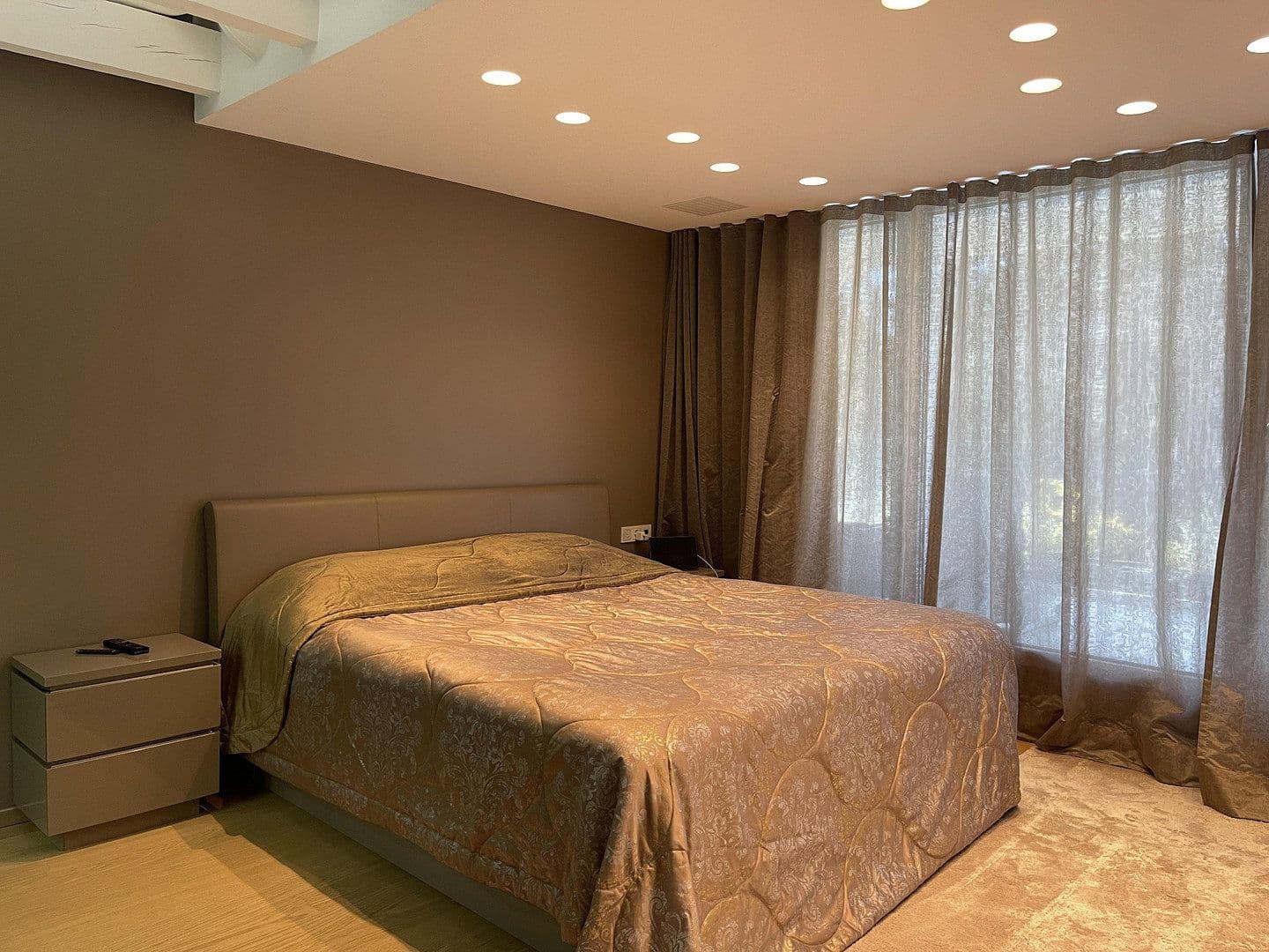 Prenájom bytu 5-izbový 224 m², Düsseldorf, Severné Porýnie - Westfálsko Prenájom bytu 5-izbový 224 m², Düsseldorf, Severné Porýnie - Westfálsko