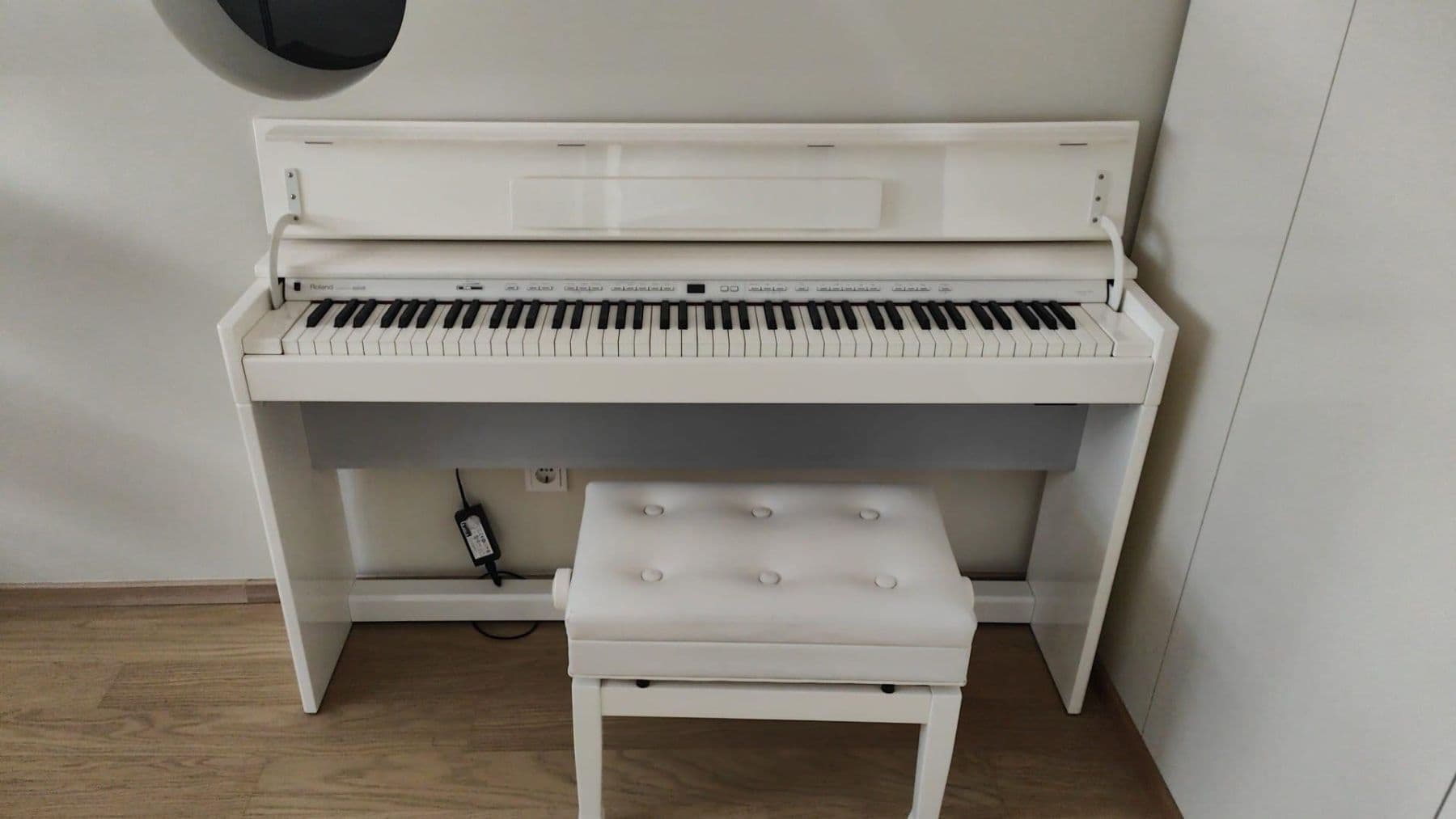 Prenájom bytu 5-izbový 224 m², Düsseldorf, Severné Porýnie - Westfálsko Prenájom bytu 5-izbový 224 m², Düsseldorf, Severné Porýnie - Westfálsko