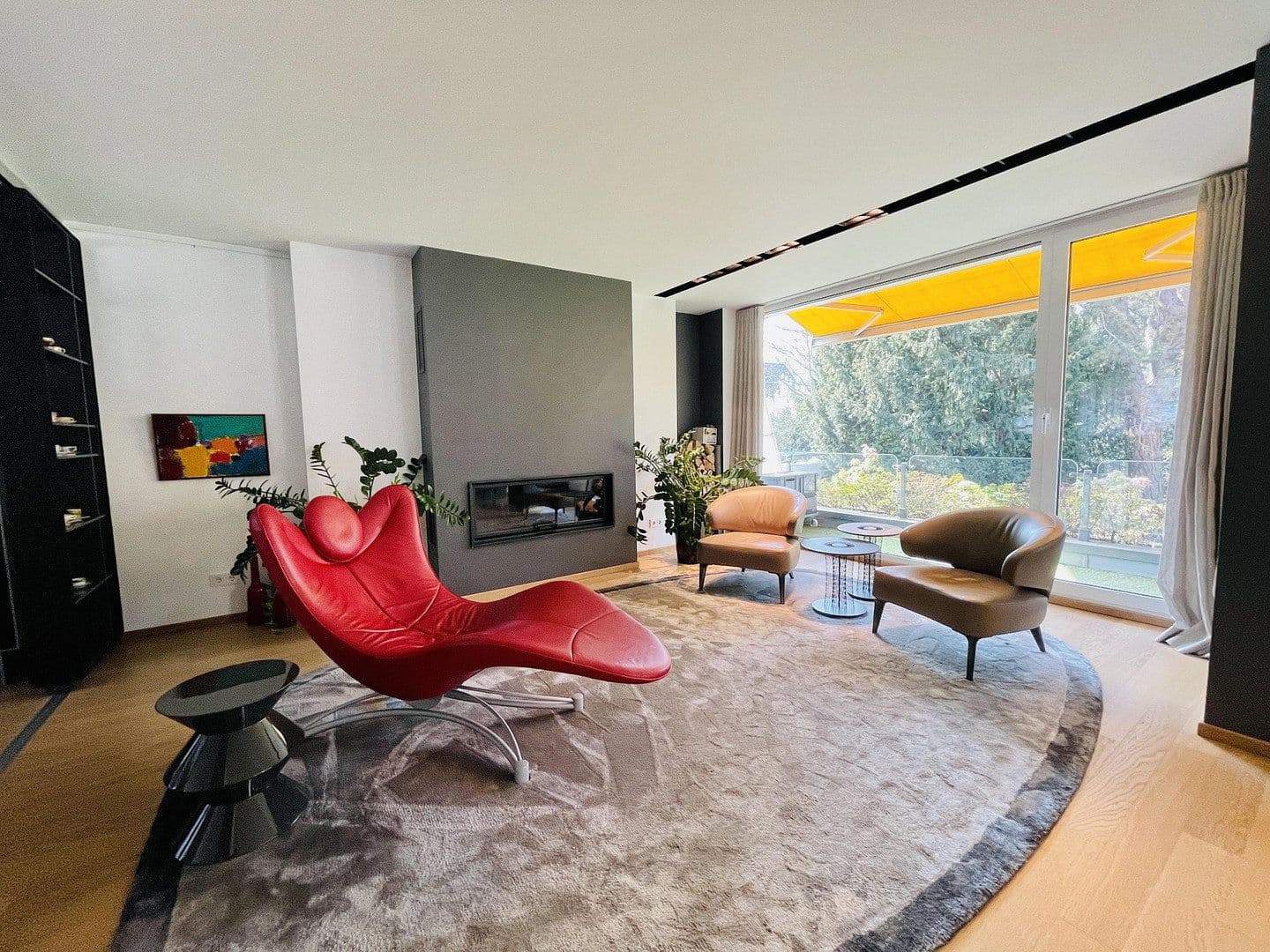 Prenájom bytu 5-izbový 224 m², Düsseldorf, Severné Porýnie - Westfálsko Prenájom bytu 5-izbový 224 m², Düsseldorf, Severné Porýnie - Westfálsko