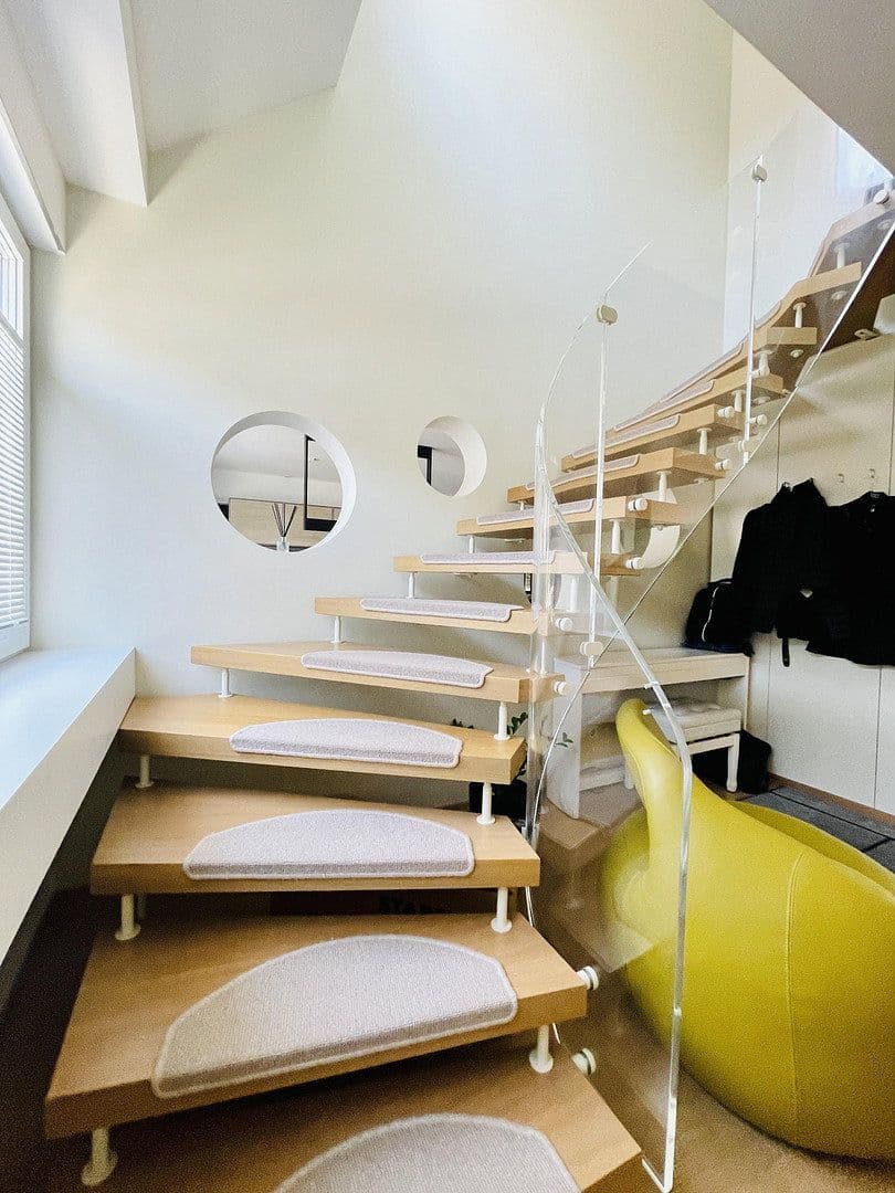 Prenájom bytu 5-izbový 224 m², Düsseldorf, Severné Porýnie - Westfálsko Prenájom bytu 5-izbový 224 m², Düsseldorf, Severné Porýnie - Westfálsko