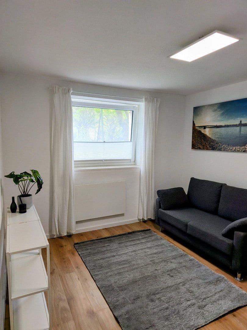 Prenájom bytu 1-izbový 35 m², Arnulfstraße, Köln, Severné Porýnie - Westfálsko Prenájom bytu 1-izbový 35 m², Arnulfstraße, Köln, Severné Porýnie - Westfálsko