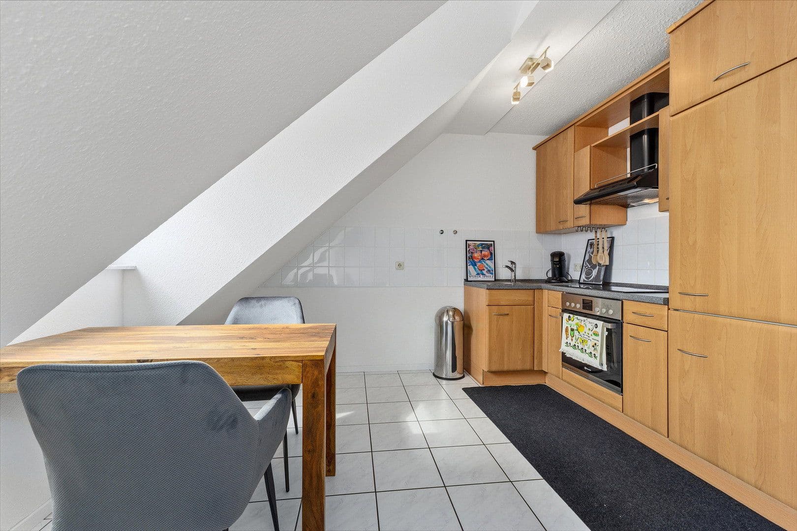 Prenájom bytu 1-izbový 35 m², Bachwiesenstraße 17, Bad Vilbel, Hesensko Prenájom bytu 1-izbový 35 m², Bachwiesenstraße 17, Bad Vilbel, Hesensko