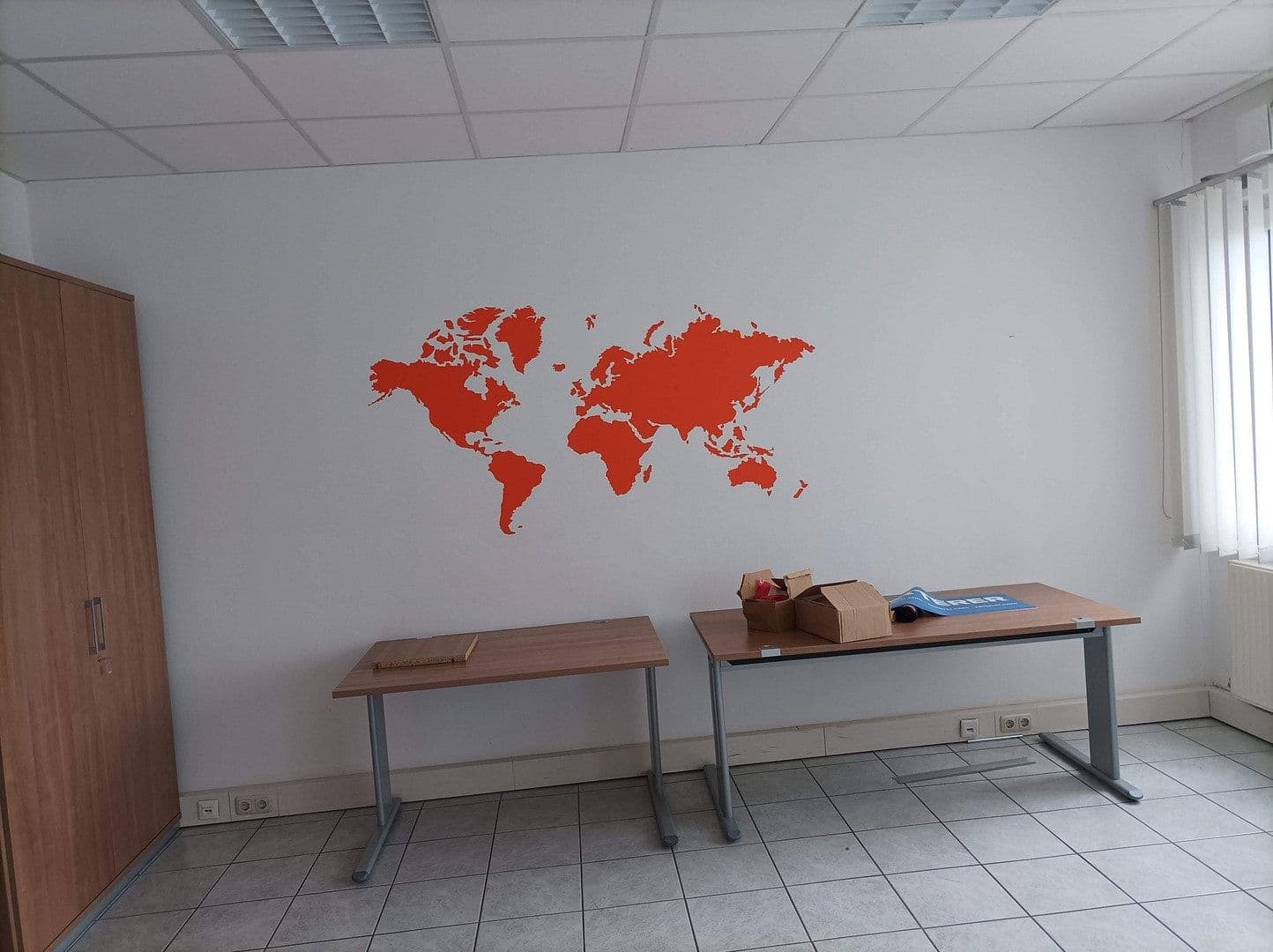 Prenájom nebytového priestoru 1.000 m², Meckenloher Straße 9, Rednitzhembach, Bavorsko Prenájom nebytového priestoru 1.000 m², Meckenloher Straße 9, Rednitzhembach, Bavorsko