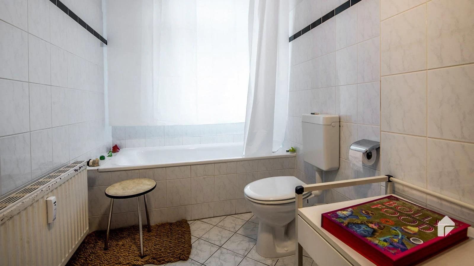 Predaj bytu 3-izbový 112 m², Wichertstr. 69, Berlin, Berlín Predaj bytu 3-izbový 112 m², Wichertstr. 69, Berlin, Berlín