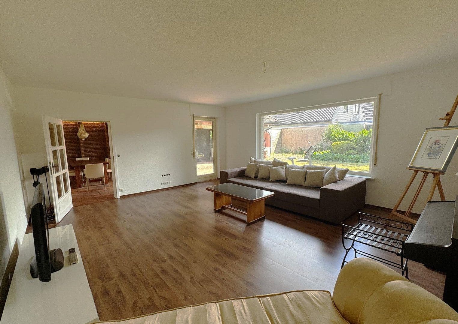 Predaj domu 293 m², pozemek 1.300 m², Schützenstraße 25, Visselhövede, Dolné Sasko Predaj domu 293 m², pozemek 1.300 m², Schützenstraße 25, Visselhövede, Dolné Sasko