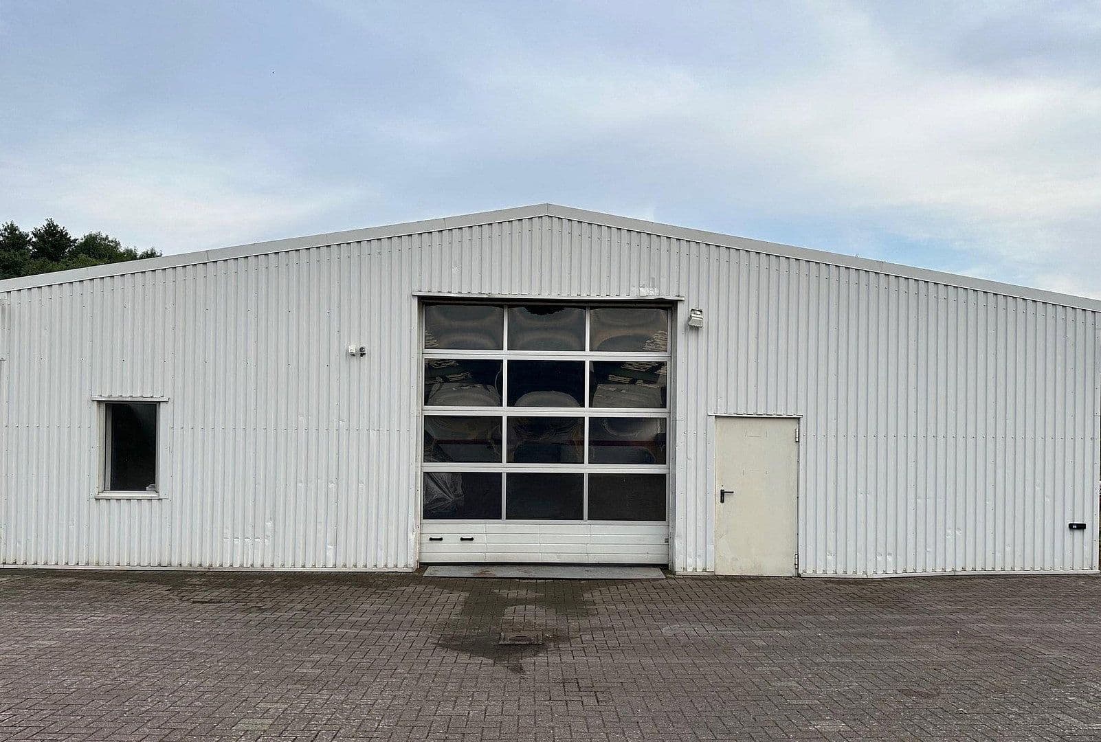 Prenájom nebytového priestoru 460 m², Marklohe, Dolné Sasko Prenájom nebytového priestoru 460 m², Marklohe, Dolné Sasko