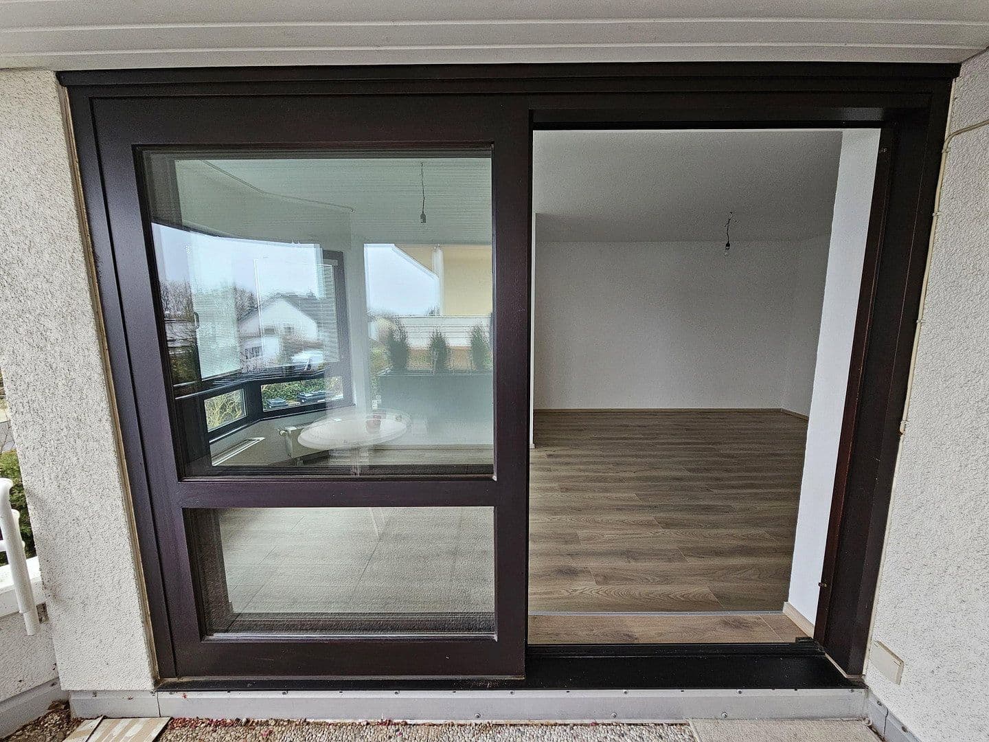 Prenájom bytu 2-izbový 75 m², Wiesbaden, Hesensko Prenájom bytu 2-izbový 75 m², Wiesbaden, Hesensko