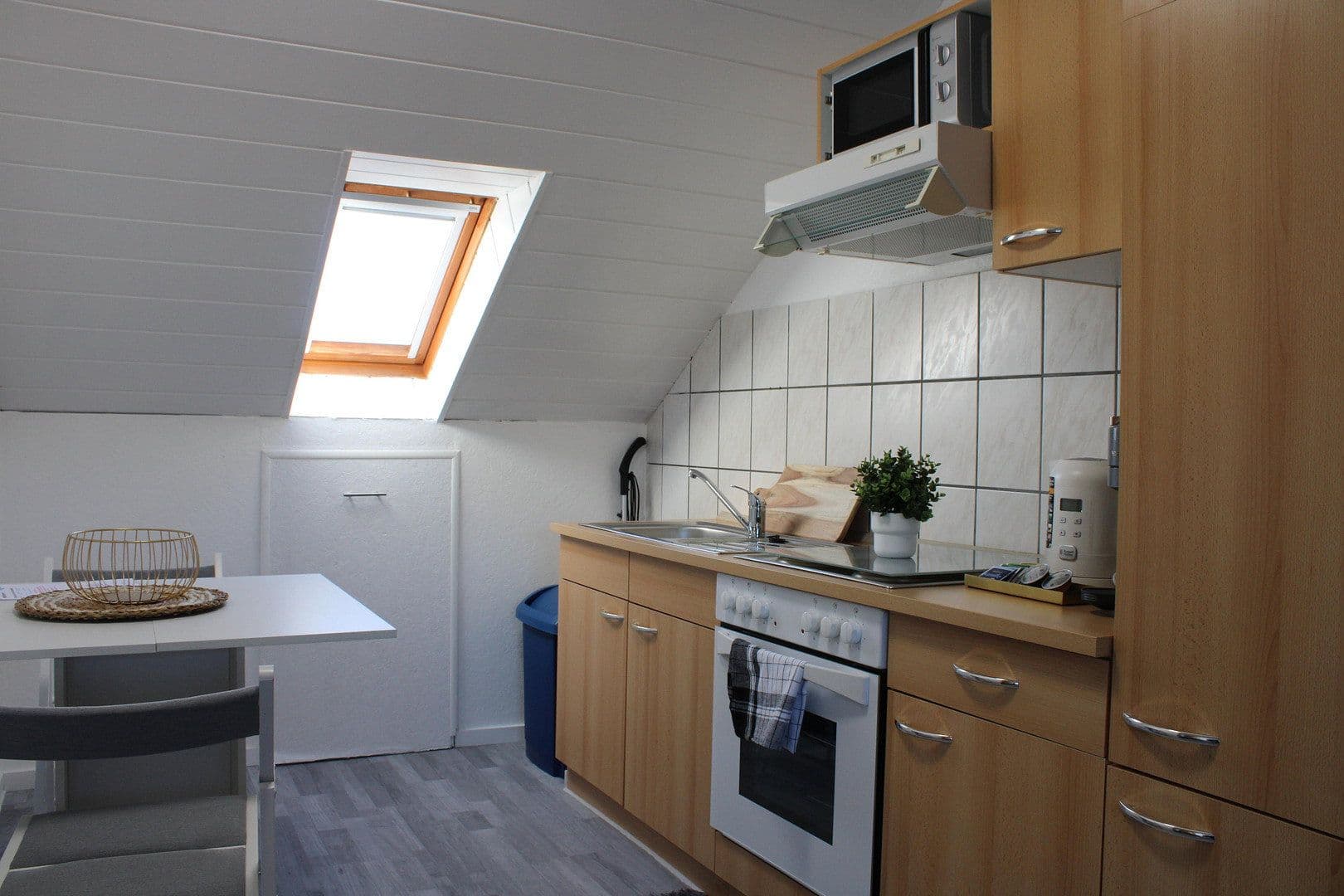 Prenájom bytu 2-izbový 35 m², Tal Str. 18/1, Untergruppenbach, Bádensko-Wurttembersko Prenájom bytu 2-izbový 35 m², Tal Str. 18/1, Untergruppenbach, Bádensko-Wurttembersko