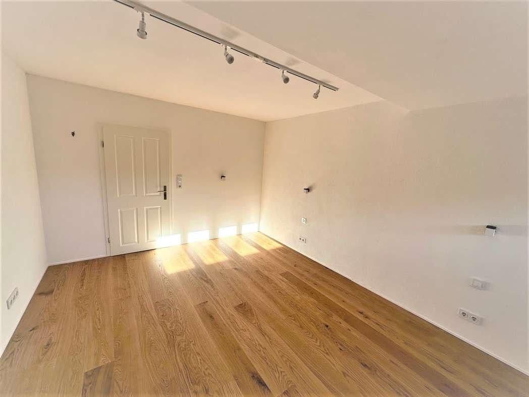 Prenájom bytu 3-izbový 75 m², auf Anfrage, Bad Wiessee, Bavorsko Prenájom bytu 3-izbový 75 m², auf Anfrage, Bad Wiessee, Bavorsko