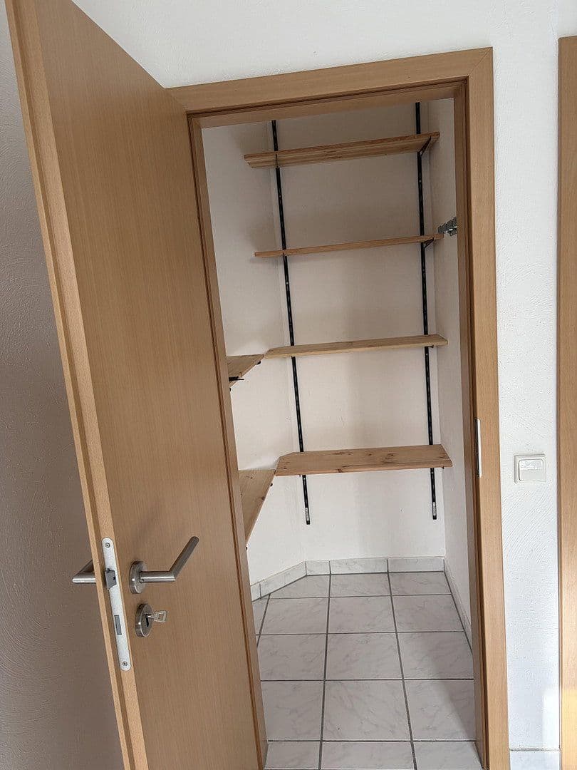 Prenájom bytu 2-izbový 105 m², Kirchstraße 2, Saarbrücken, Sársko Prenájom bytu 2-izbový 105 m², Kirchstraße 2, Saarbrücken, Sársko