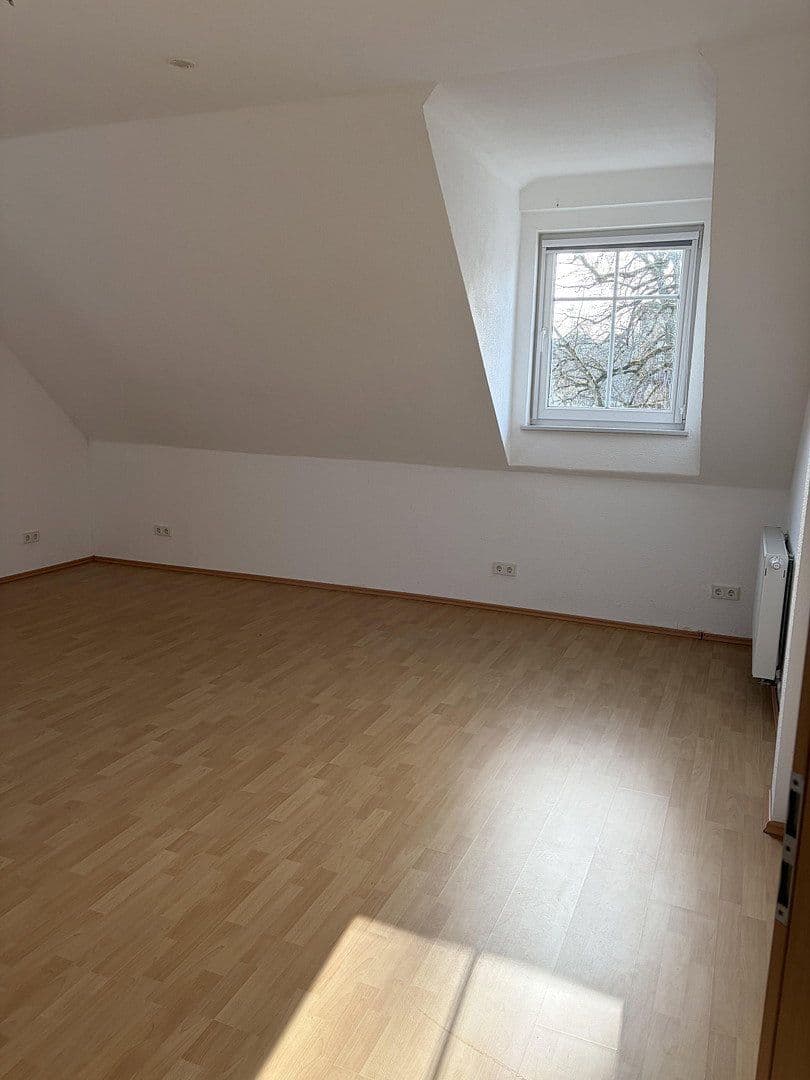 Prenájom bytu 2-izbový 105 m², Kirchstraße 2, Saarbrücken, Sársko Prenájom bytu 2-izbový 105 m², Kirchstraße 2, Saarbrücken, Sársko
