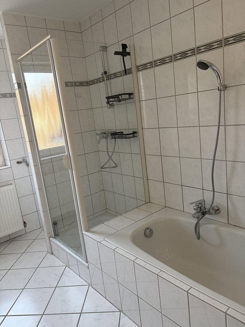 Prenájom bytu 2-izbový 105 m², Kirchstraße 2, Saarbrücken, Sársko Prenájom bytu 2-izbový 105 m², Kirchstraße 2, Saarbrücken, Sársko