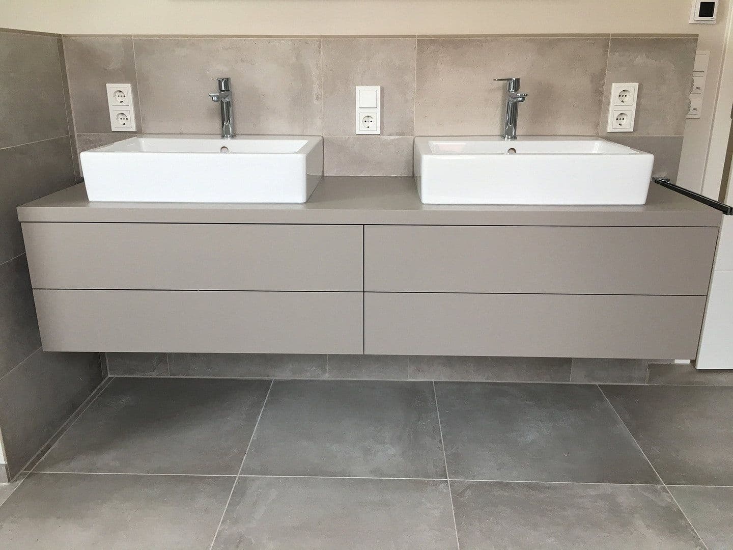 Prenájom domu 201 m², pozemek 436 m², Bad Vilbel, Hesensko Prenájom domu 201 m², pozemek 436 m², Bad Vilbel, Hesensko