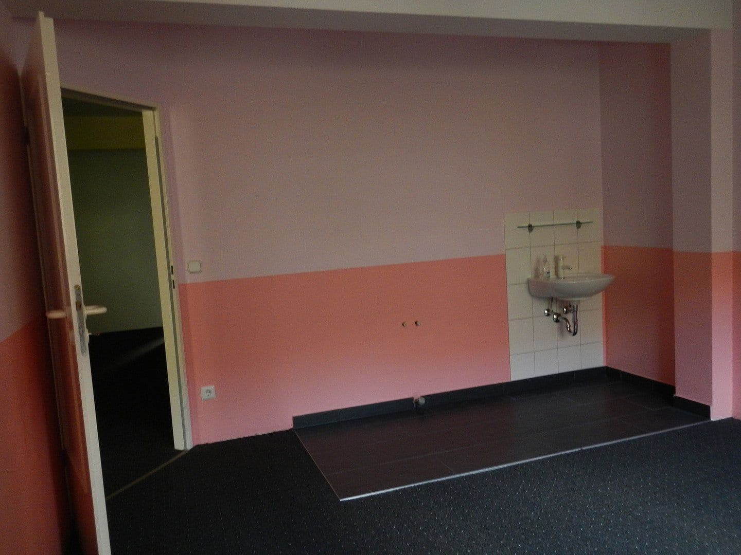 Prenájom kancelárie 112 m², Holsteinische Straße 51, Berlin, Berlín Prenájom kancelárie 112 m², Holsteinische Straße 51, Berlin, Berlín