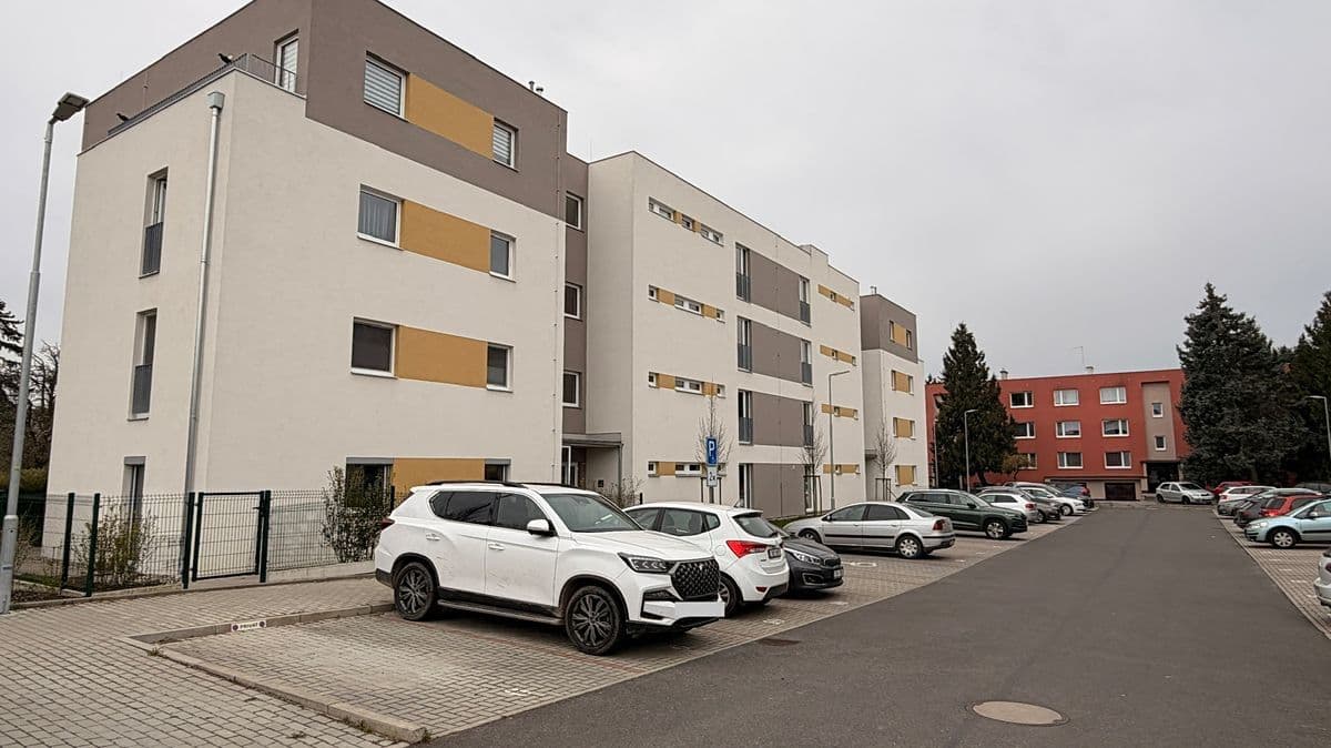 Predaj bytu 2-izbový 68 m², U Parketárny, Unhošť, Středočeský kraj Predaj bytu 2-izbový 68 m², U Parketárny, Unhošť, Středočeský kraj