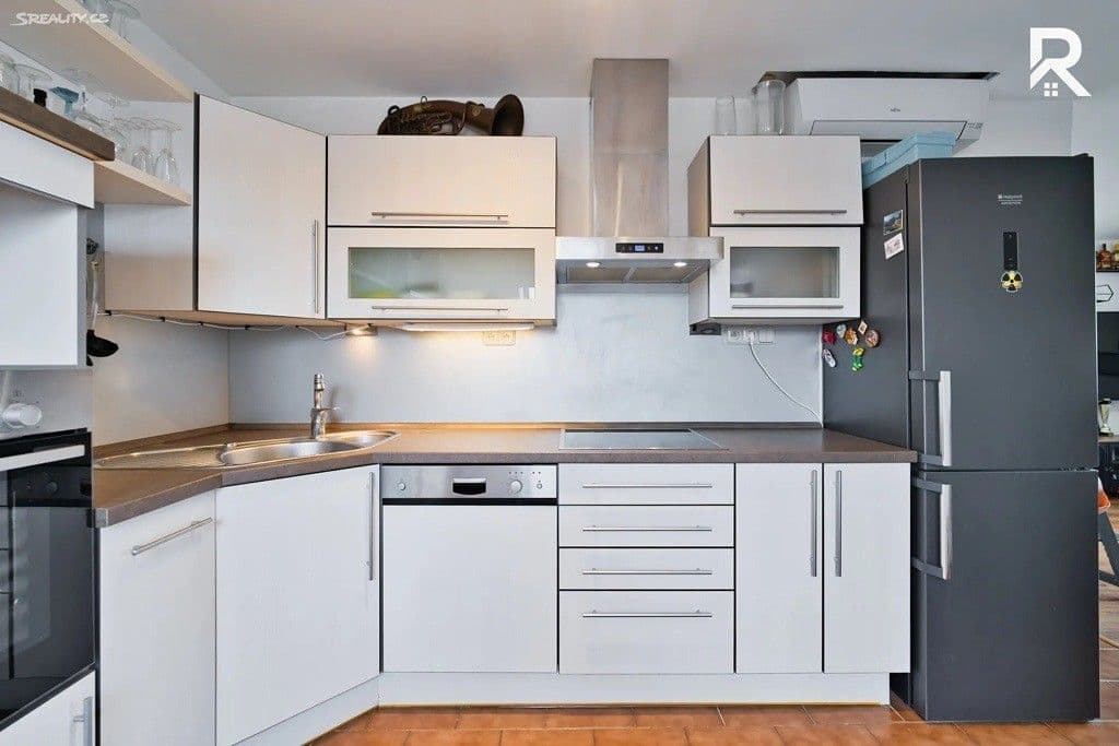 Prenájom bytu 3-izbový 71 m², Znojemská, Hrušovany nad Jevišovkou, Jihomoravský kraj Prenájom bytu 3-izbový 71 m², Znojemská, Hrušovany nad Jevišovkou, Jihomoravský kraj