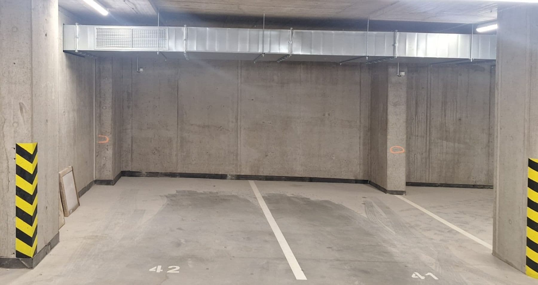 Prenájom garáže 25 m², Ondrova, Brno, Jihomoravský kraj Prenájom garáže 25 m², Ondrova, Brno, Jihomoravský kraj