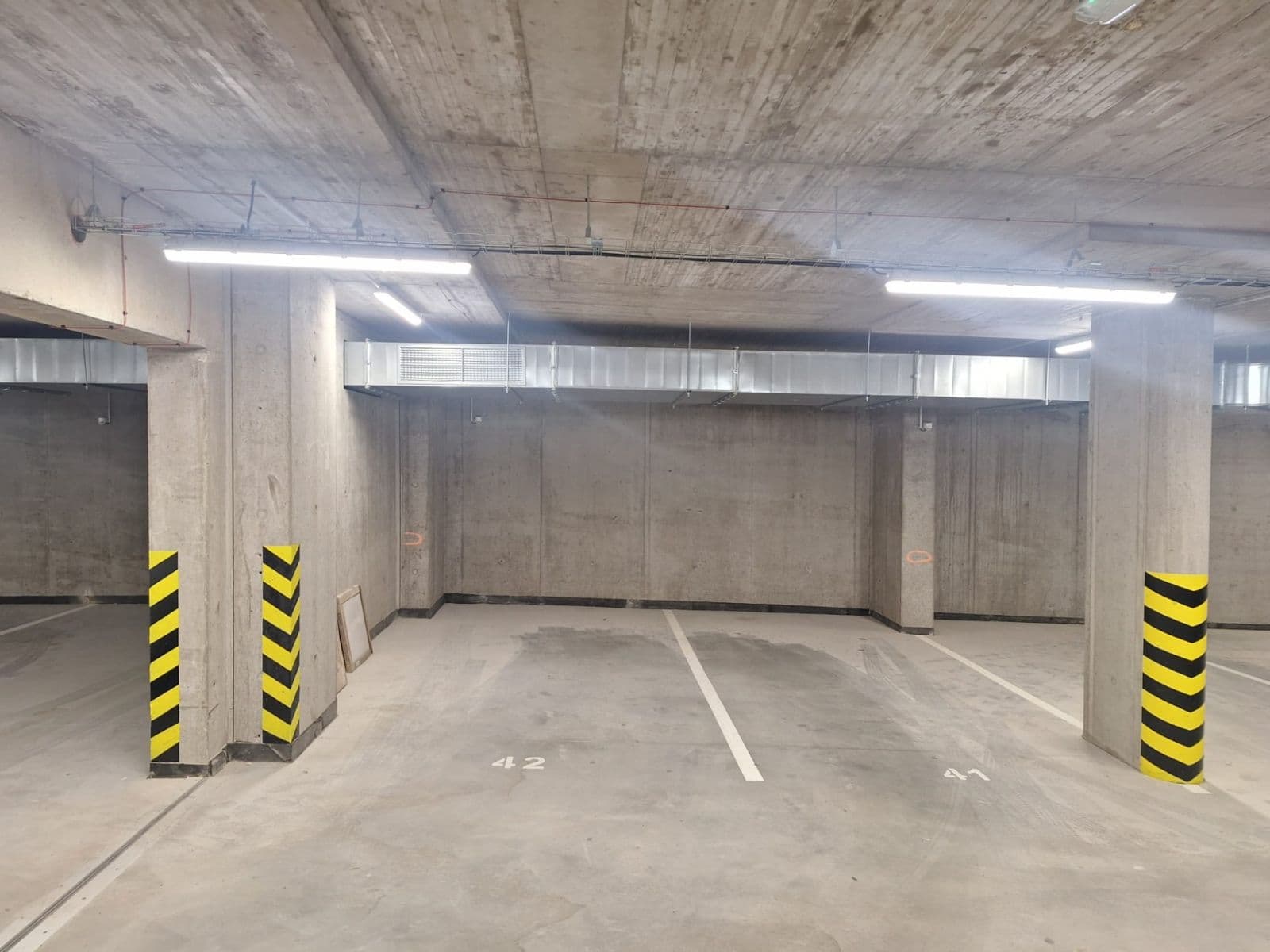 Prenájom garáže 25 m², Ondrova, Brno, Jihomoravský kraj Prenájom garáže 25 m², Ondrova, Brno, Jihomoravský kraj