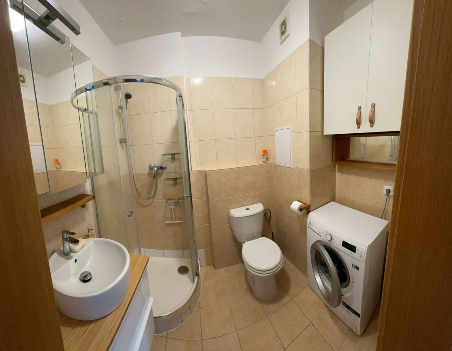 Prenájom bytu 2-izbový 45 m², Hrušovanské náměstí, Praha, Praha Prenájom bytu 2-izbový 45 m², Hrušovanské náměstí, Praha, Praha