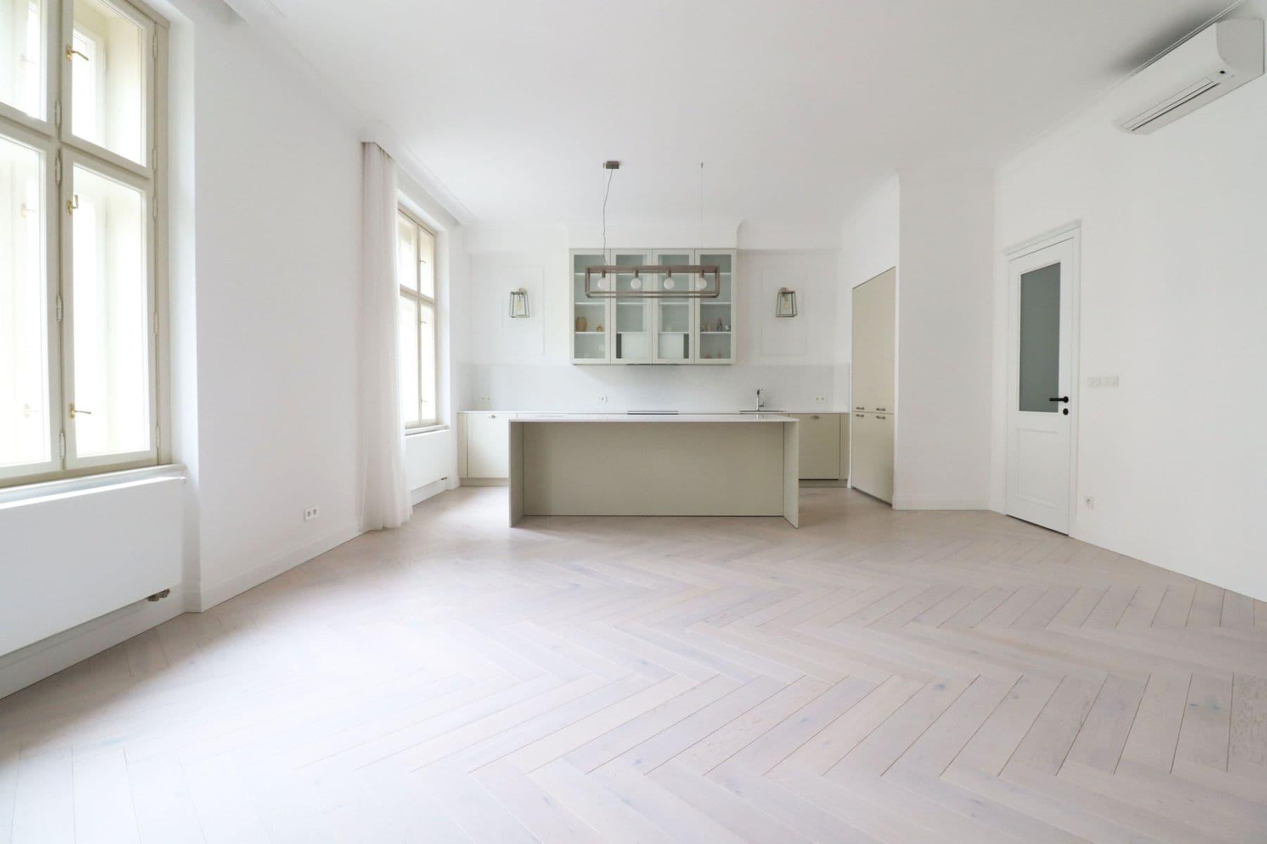 Prenájom bytu 2-izbový 75 m², Mánesova, Praha, Praha Prenájom bytu 2-izbový 75 m², Mánesova, Praha, Praha