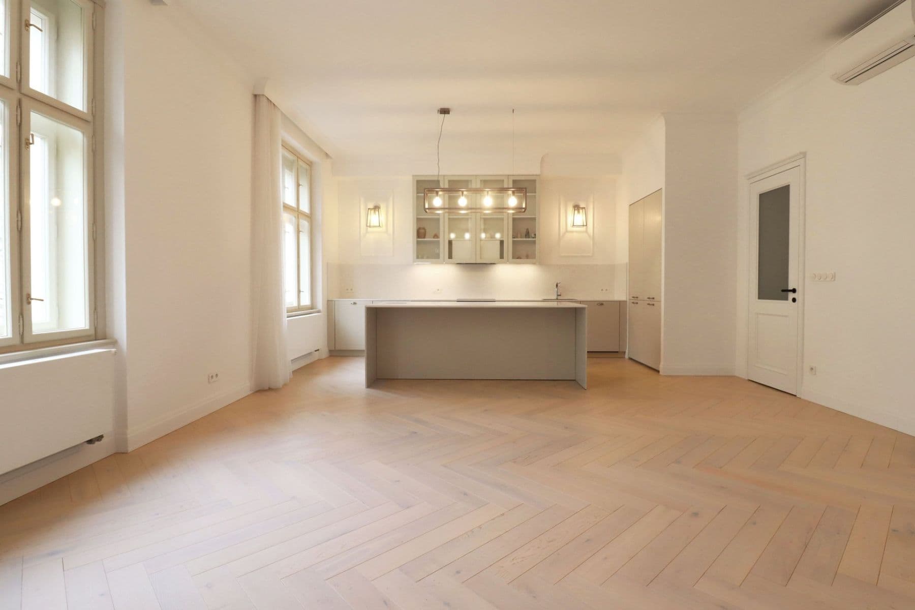 Prenájom bytu 2-izbový 75 m², Mánesova, Praha, Praha Prenájom bytu 2-izbový 75 m², Mánesova, Praha, Praha