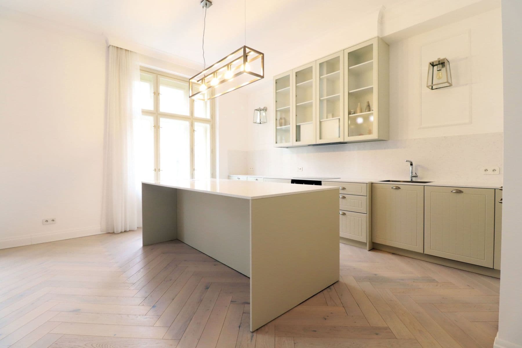 Prenájom bytu 2-izbový 75 m², Mánesova, Praha, Praha Prenájom bytu 2-izbový 75 m², Mánesova, Praha, Praha