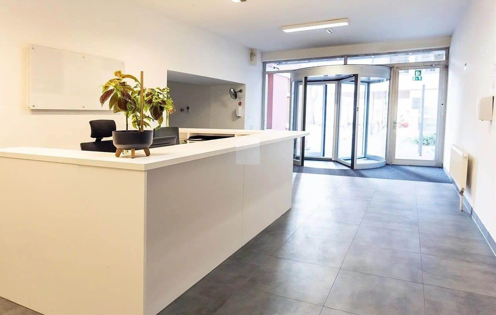 Prenájom kancelárie 15 m², Nádražní, Praha, Praha Prenájom kancelárie 15 m², Nádražní, Praha, Praha