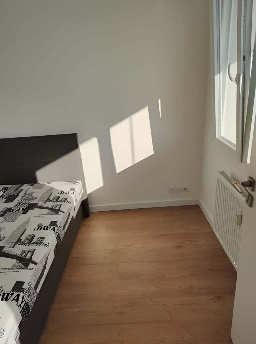 Prenájom bytu 2-izbový 40 m², Vysočanská, Praha, Praha Prenájom bytu 2-izbový 40 m², Vysočanská, Praha, Praha