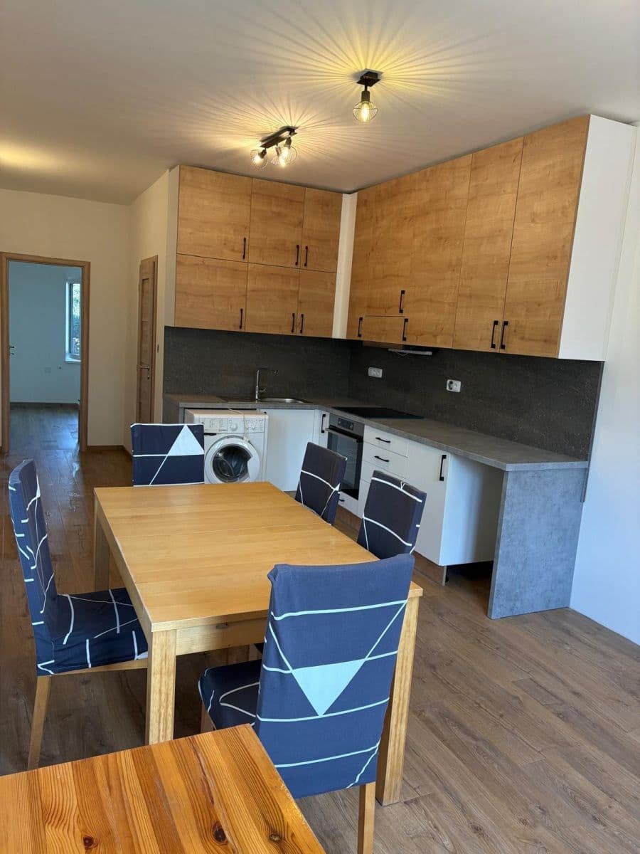 Prenájom bytu 2-izbový 35 m², Řevnická, Lety, Středočeský kraj Prenájom bytu 2-izbový 35 m², Řevnická, Lety, Středočeský kraj