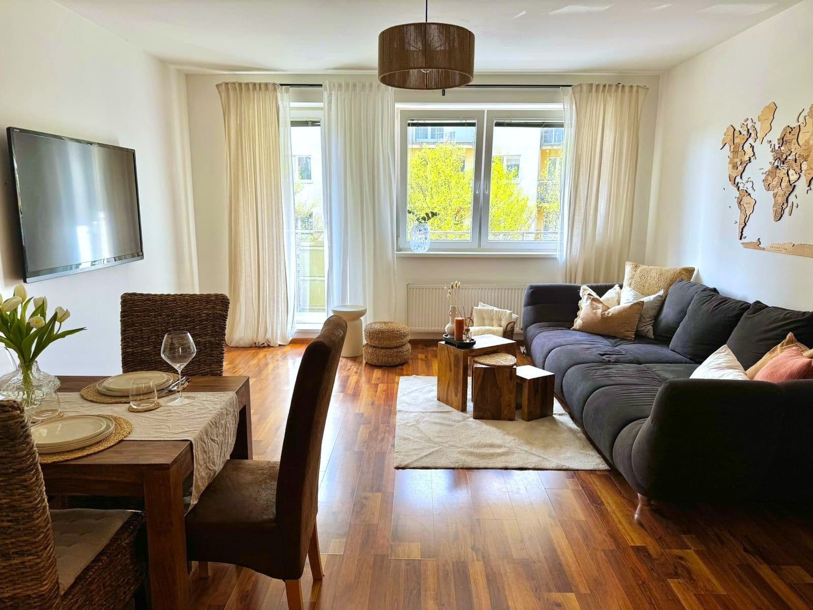 Prenájom bytu 3-izbový 78 m², Budapešťská, Praha, Praha Prenájom bytu 3-izbový 78 m², Budapešťská, Praha, Praha