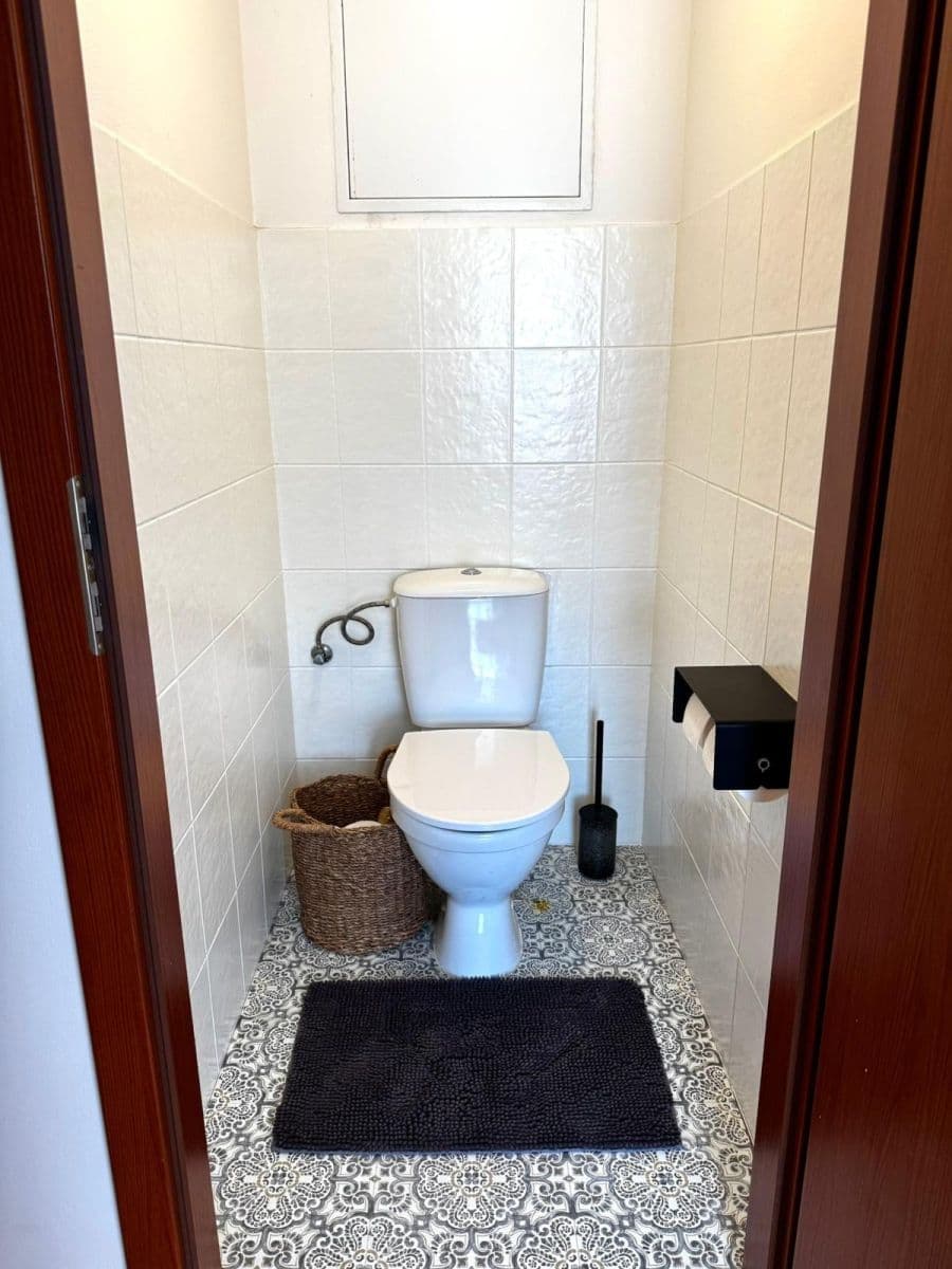 Prenájom bytu 3-izbový 78 m², Budapešťská, Praha, Praha Prenájom bytu 3-izbový 78 m², Budapešťská, Praha, Praha