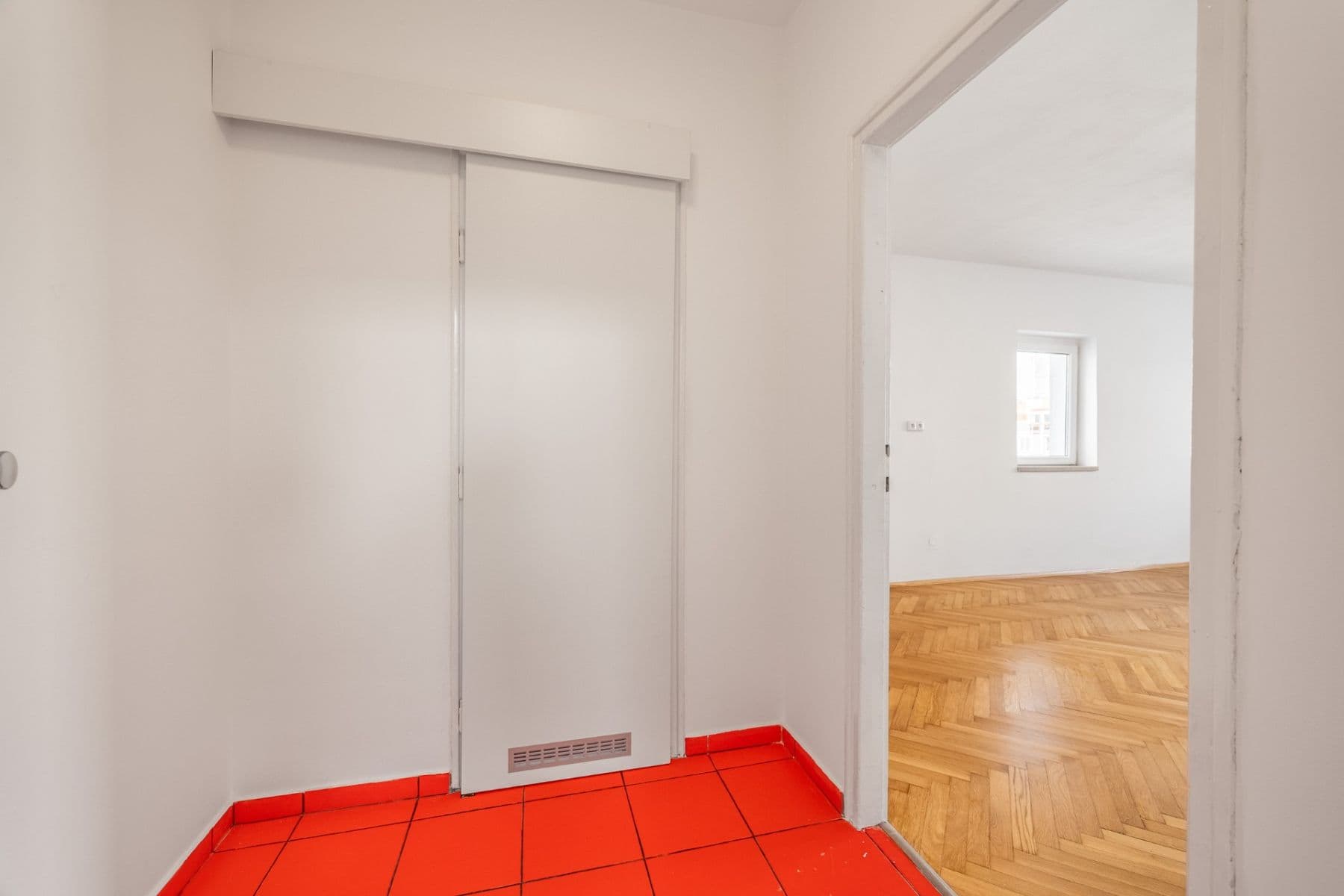 Predaj bytu 1-izbový 27 m², U Gymnázia, Praha, Praha Predaj bytu 1-izbový 27 m², U Gymnázia, Praha, Praha