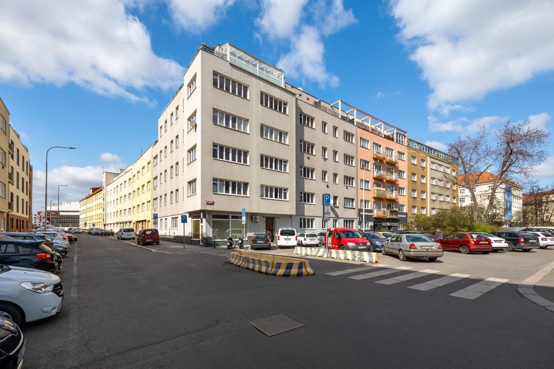 Predaj bytu 1-izbový 27 m², U Gymnázia, Praha, Praha Predaj bytu 1-izbový 27 m², U Gymnázia, Praha, Praha