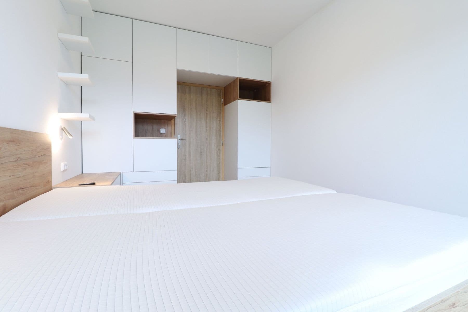 Prenájom bytu 2-izbový 56 m², V dolině, Praha, Praha Prenájom bytu 2-izbový 56 m², V dolině, Praha, Praha