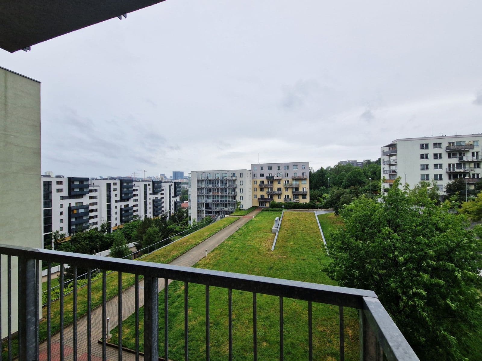 Prenájom bytu 2-izbový 56 m², V dolině, Praha, Praha Prenájom bytu 2-izbový 56 m², V dolině, Praha, Praha