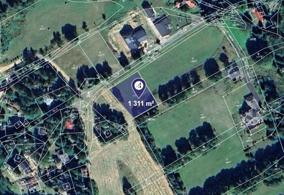 Predaj pozemku 1.311 m², Blatno, Ústecký kraj Predaj pozemku 1.311 m², Blatno, Ústecký kraj